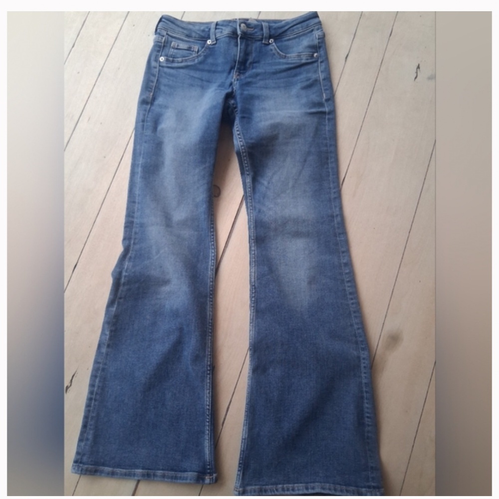 Divided Denim Flare Jeans 4